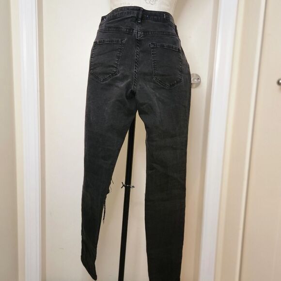 Highwaisted black distressed skinny jeans - Picture 2 of 11